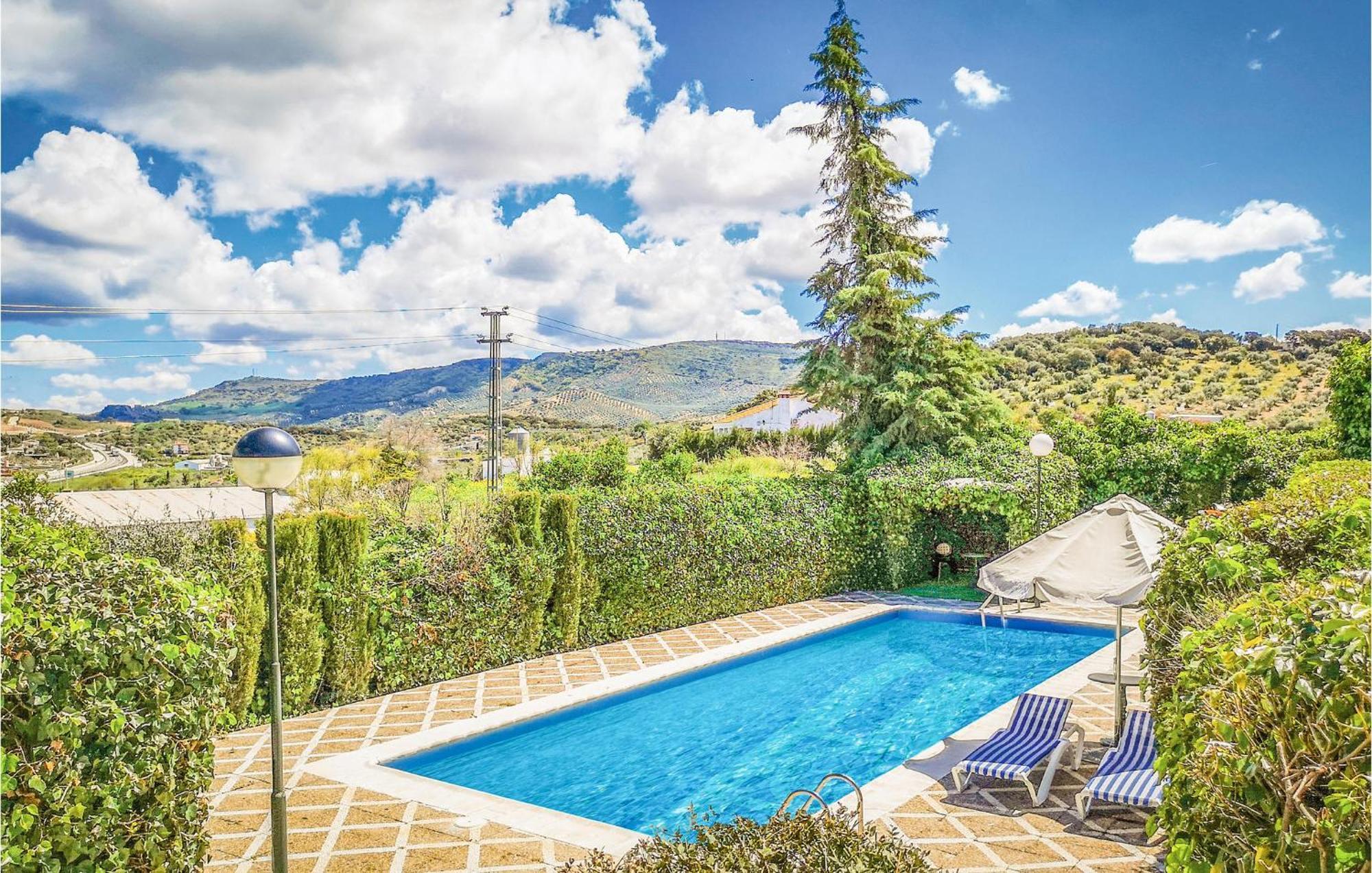 Pet Friendly Home In Olvera With Kitchen エクステリア 写真
